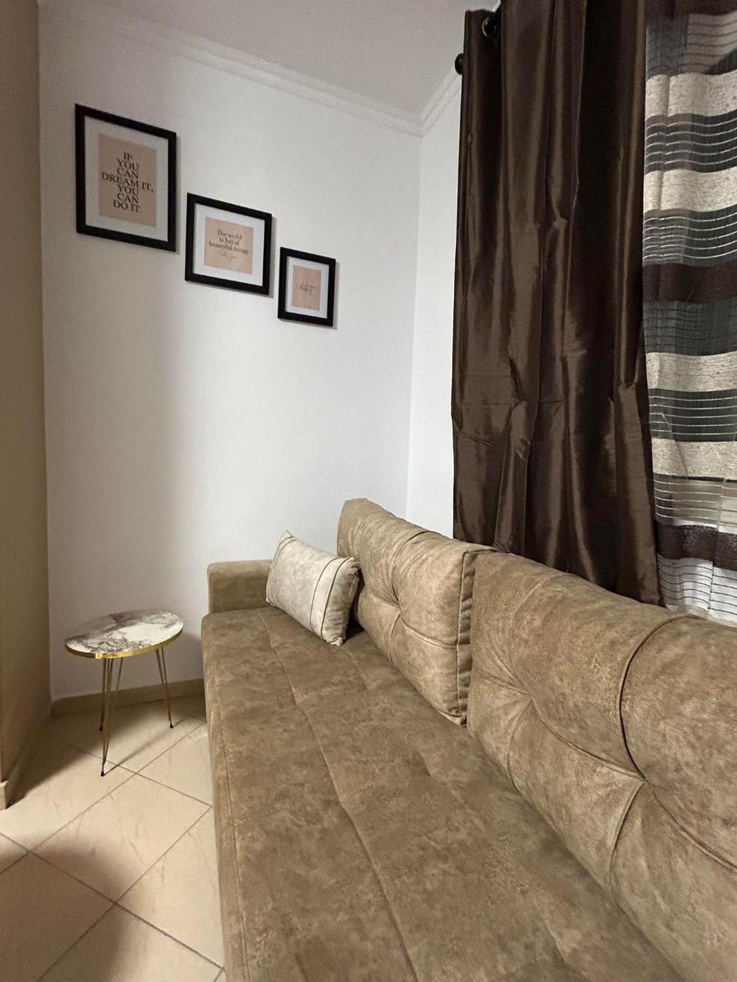 Chrigrey & Appartement Durrës